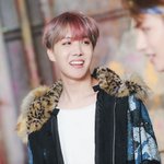 [방탄소년단] 뜬금인데 이번 활동 호석이 머리<b>색</b> 진짜 미치도록 좋아