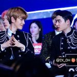 [EXO] <b>진정</b>하고 이것 좀 보셈