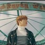 [방탄소년단] 정국이 <b>머리위</b>에있는 글자말이야