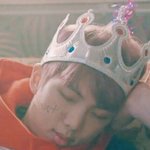 [방탄소년단] <b>남주</b>니 볼에 적혀있는 영어