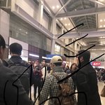 [EXO] 아 ㅅㅂ ㄴㅐ 친구 지금 공항인데