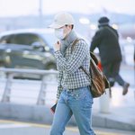 [EXO] 경수 왜케 얇게입고<b>다님</b>..?