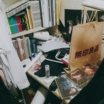 [EXO] 책상 <b>바닥</b>안보인다고했던 앤데 드디어 정리했다