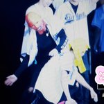 [EXO] 박찬열이 백현이 궁딩이<b>때림</b>ㄲㄱㄱㄱㄱ