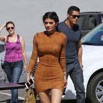 [댓글부탁해] 둘중에 한 몸매를 가질 수 있다면?