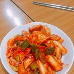 근데 성형 너무 많이 하는 것 같다