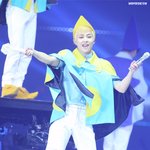 [시우민] 이거 찍으신분 시우민과 <b>아이컨</b>택하신듯
