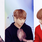 [방탄소년단] 민윤기 <b>아크릴</b>스텐드 받게된 전정국ㅋㅋㅋ