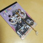 [EXO] 나 오늘 <b>생일</b>인데 초식 남동생이 선물<b>사</b>옴...^^