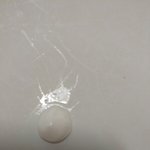 너네 세면대에 <b>치약</b> 흘리면 어떻게 해?