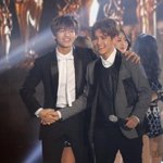 [방탄소년단] 백현이 머리 이거 전에 태형이가 와서