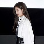 아직 18살 인거지...?