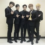 [EXO] 애들 <b>정장</b> 존멋