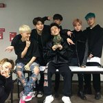 [<b>아이콘</b>] 데뷔콘 클맥보고 또울엇다ㅠㅠㅠ