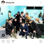 [EXO] 이거 준며니가 <b>후배</b>(?)들 축하해주러 간거임??