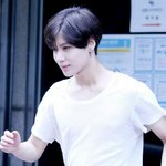 <b>태민</b> 흑발 사진좀 주라!