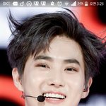 [EXO] 배경 자랑 하고<b>간다</b>