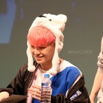 [세븐틴] <b>지훈이</b> 손 너무 예쁜듯