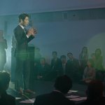 드라마도 런웨이로 <b>윤박</b>