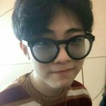 [댓글부탁해] 기리보이한테 뽀뽀하고싶어...