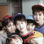 [EXO] 사진조카<b>풋풋</b> 고딩들같다