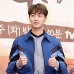 [윤용<b>양</b>이손] 기자 눈치없네ㅋㅋ