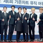 [EXO] 그<b>나조</b>나 줌묘니 옷 넘 발린다
