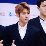 [EXO] 삐언노운 얘는 비공레카 맨날 올렼ㅋㅋㅋㅋㅋ