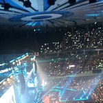[EXO] 야 니네 <b>수상</b>소감 들림?현장인데