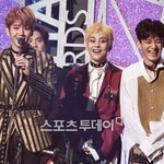 [CHEN] <b>순딩</b>이들 이기사 사진좀봐 ㅋㅋㅋ