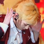 [시우민] 이사진 시우민 <b>속살</b> 보인다ㅋㅋ