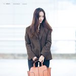 쓸데없이 분위기 있는 크리스탈