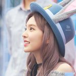 비주얼 <b>쇼크</b> 안겨주는 女돌들