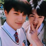 [EXO] <b>전학</b>왔는데 남학생2명이 다가온다