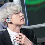 [EXO] 싸우다 감정을 <b>주체</b>하지 못해 넥타이 푸는 찬열vs