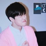 [EXO] 내 애교 보고 앞에서는 못생겼다고 <b>정색</b>해놓고 뒤에서는
