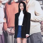 하루에 스쿼트 120개와 <b>윗몸</b>일으키기 60개 몸매