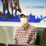 첸 <b>일본</b>갈 때 위안부<b>모자</b> 쓰고간거봤어?