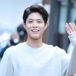 [댓글부탁해] 어떻게 생각해? 남친이 <b>스킨십</b> 할때