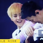 [EXO] 와 민석이 <b>동생</b> 보고 웃는거 봐