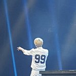 [시우민] 시우민 몸선봐 어<b>흑</b>ㅠㅠ