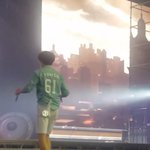 [EXO] 바지 뒷주머니에 에리디봉을 넣었지만 티가난다.<b>jpg</b>