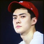 [EXO] 눈썹 숱 많은거 개부럽다 난 <b>반토막</b>밖에없는데