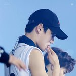 [EXO] 김종인입에서<b>손</b>빼줘야되서학교못갑니다