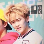 [NCT] 얘드라 이옷뭔지아니ㅠㅠ마크가입었던거