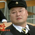 우리학교 화장 조금 잡는편인데 눈썹 그려 말어ㅠㅠ