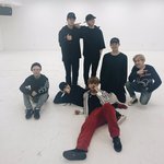 [방탄소년단] 이야 바닥에 <b>기스</b>봐..