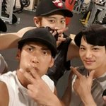 [EXO] 야 ㄹㅇ궁금한데 왜 찬열이 <b>팔</b>이 3개냐