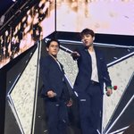 [인피니트] 얼굴쪽으로 쏘지<b>말아</b>주세요