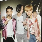 [시우민] 시우민 <b>작년</b> SMT에서 동생, 형이랑 찰칵
